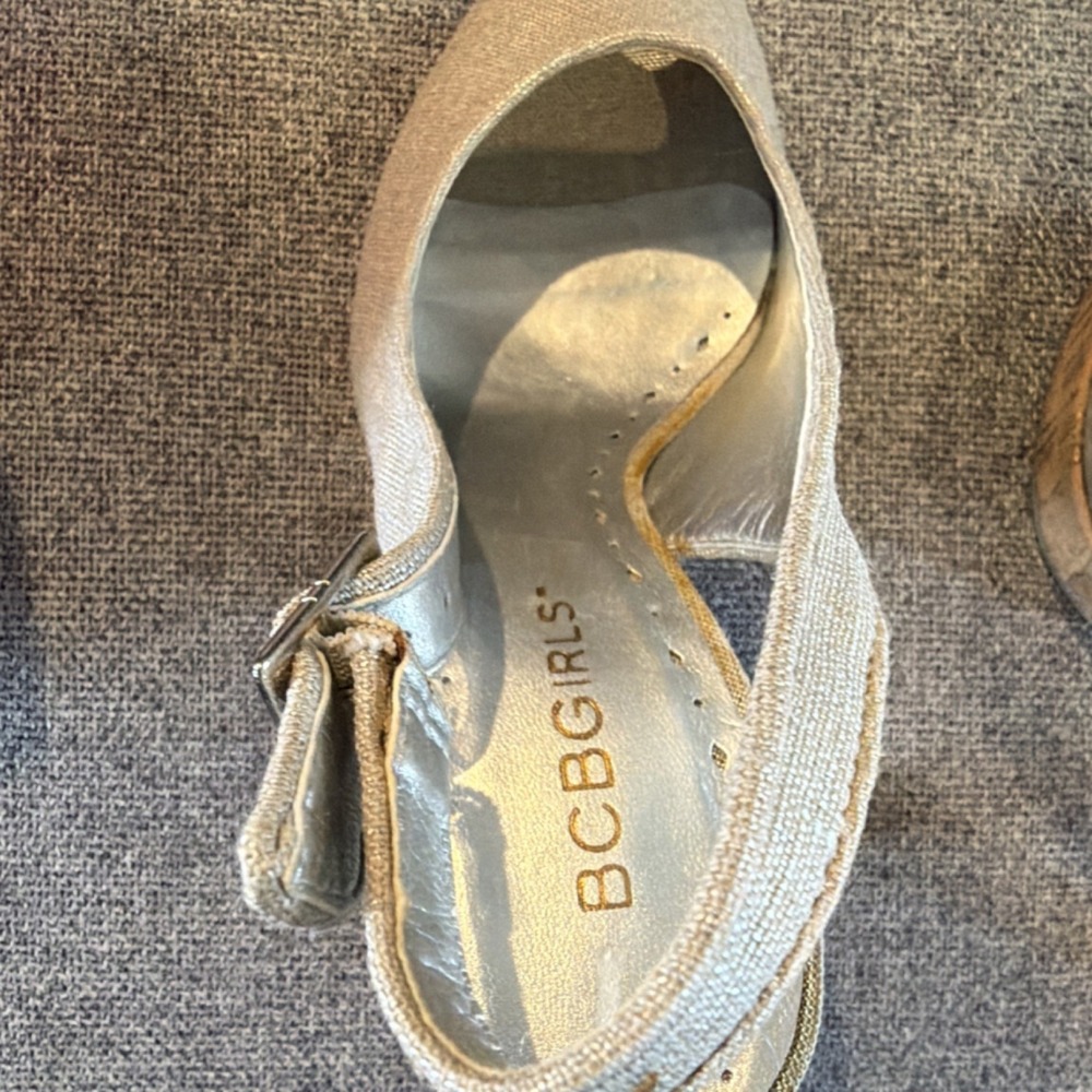 BCBGirls Slingback Platform Heels Silver Linen Buckle Block Peep Toe. Sz 6M.Y2K - Picture 4 of 8